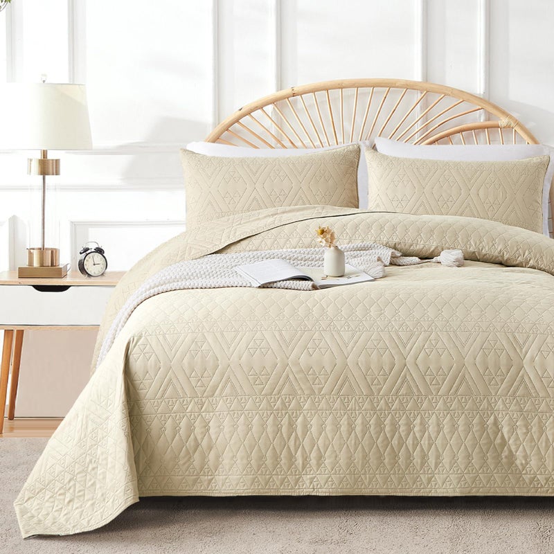 akkialla King/Cal King Size Quilt Bedding Set Beige Lightweight Microfiber Soft Bedspread Modern Style Geometric Pattern Coverlet Set for All Seasons 3 Piece(1 Quilt 2 Pillow Shams) - Image 1